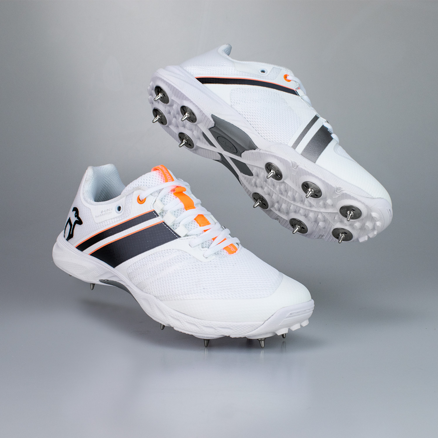 kids cricket spikes