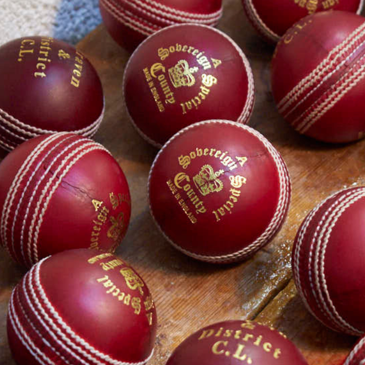 Readers Cricket Ball